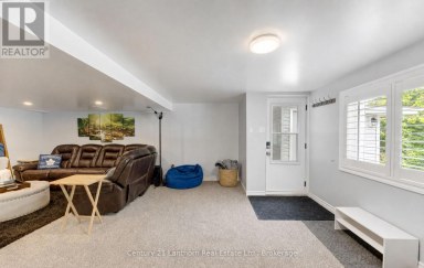 23 WEST COVE Cambridge Ontario photo 36