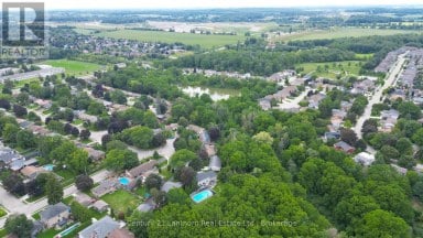 23 WEST COVE Cambridge Ontario photo 47