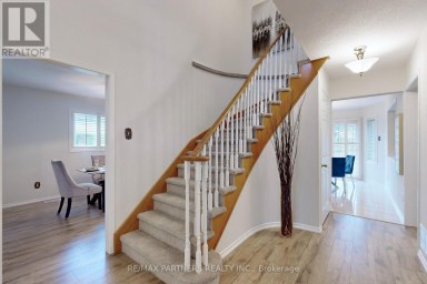 15 RIBBLESDALE DRIVE Whitby (Pringle Creek) Ontario photo 14