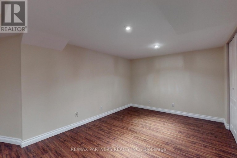 15 RIBBLESDALE DRIVE, Whitby (Pringle Creek), Ontario, L1N6Z3