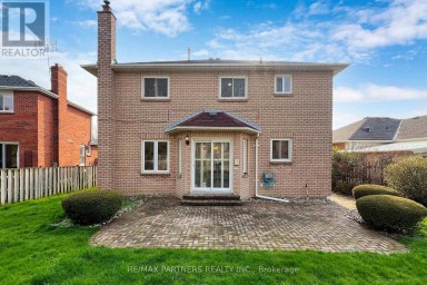 15 RIBBLESDALE DRIVE Whitby (Pringle Creek) Ontario photo 37