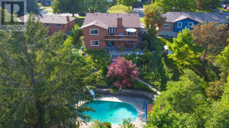 1561 CHERRYHILL ROAD, Peterborough (Monaghan Ward 2), Ontario, K9K1A7