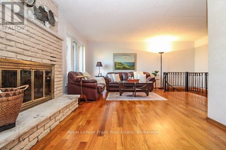 1561 CHERRYHILL ROAD, Peterborough (Monaghan Ward 2), Ontario, K9K1A7