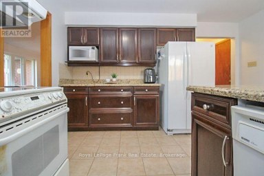 1561 CHERRYHILL ROAD Peterborough (Monaghan Ward 2) Ontario photo 17
