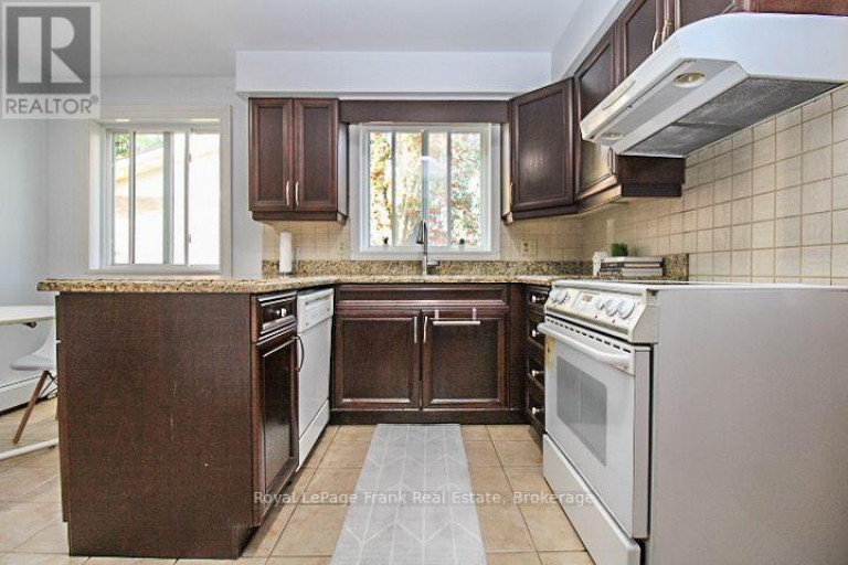 1561 CHERRYHILL ROAD, Peterborough (Monaghan Ward 2), Ontario, K9K1A7