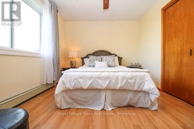 1561 CHERRYHILL ROAD Peterborough (Monaghan Ward 2) Ontario photo 19