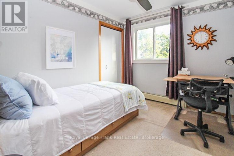 1561 CHERRYHILL ROAD, Peterborough (Monaghan Ward 2), Ontario, K9K1A7