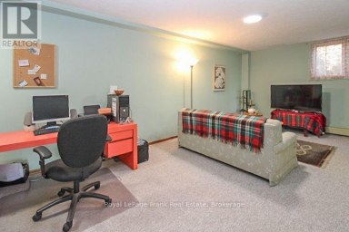 1561 CHERRYHILL ROAD Peterborough (Monaghan Ward 2) Ontario photo 28