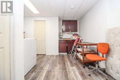 1561 CHERRYHILL ROAD Peterborough (Monaghan Ward 2) Ontario photo 32