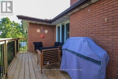 1561 CHERRYHILL ROAD Peterborough (Monaghan Ward 2) Ontario photo 38