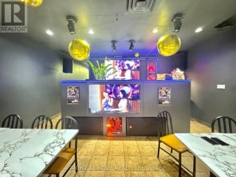 UNIT 2 - 3232 STEELES AVENUE W Vaughan (Concord) Ontario photo 10