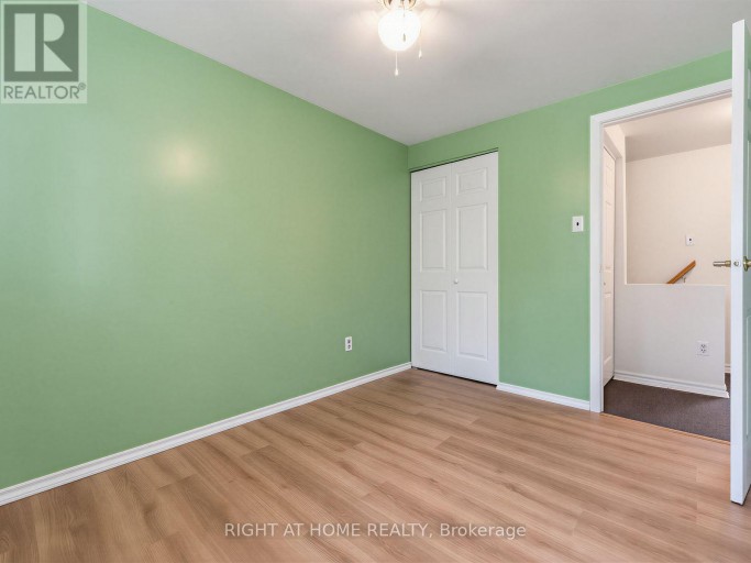 10 - 10 FLEETWOOD CRESCENT, Brampton (Southgate), Ontario, L6T2E5