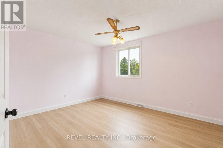 1 - 899 STONE CHURCH ROAD E, Hamilton (Quinndale), Ontario, L8W1B2