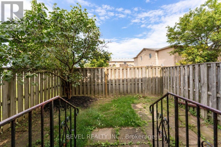 1 - 899 STONE CHURCH ROAD E, Hamilton (Quinndale), Ontario, L8W1B2