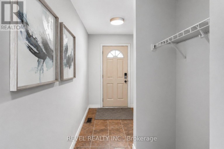 1 - 899 STONE CHURCH ROAD E, Hamilton (Quinndale), Ontario, L8W1B2