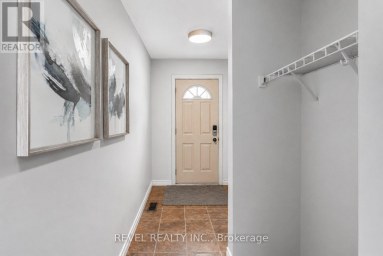 1 - 899 STONE CHURCH ROAD E Hamilton (Quinndale) Ontario photo 2