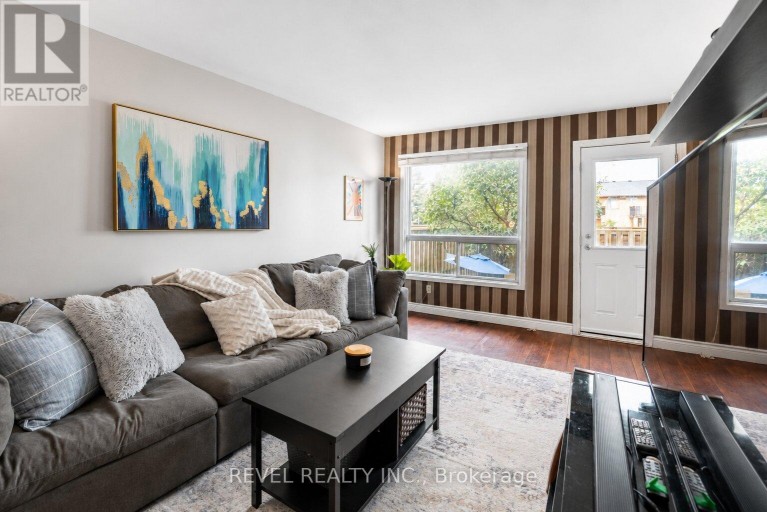 1 - 899 STONE CHURCH ROAD E, Hamilton (Quinndale), Ontario, L8W1B2