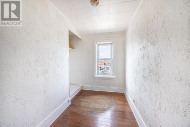 30 Wellington ST E Sault Ste. Marie Ontario photo 12