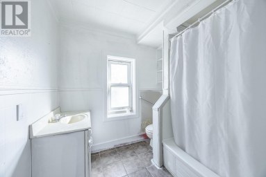 30 Wellington ST E Sault Ste. Marie Ontario photo 19