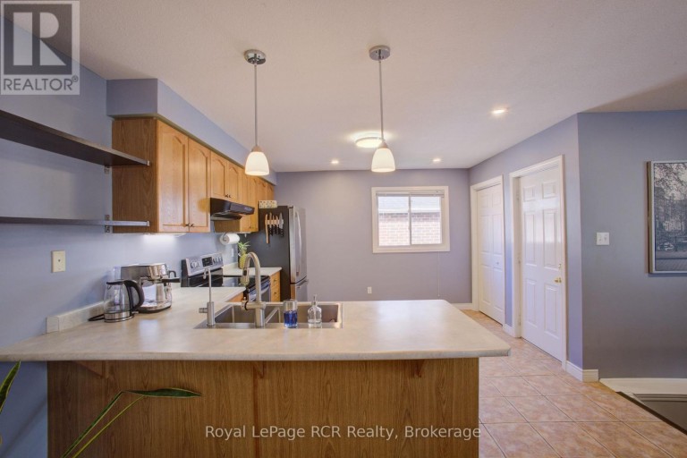 952 GZOWSKI STREET, Centre Wellington (Fergus), Ontario, N1M3V9