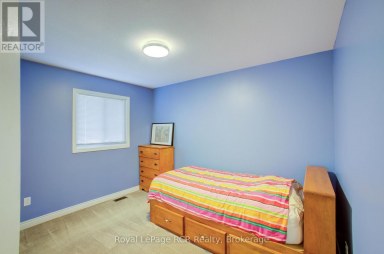 952 GZOWSKI STREET Centre Wellington (Fergus) Ontario photo 16