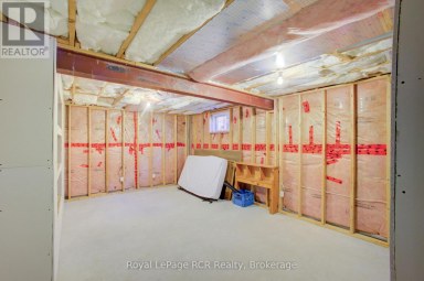 952 GZOWSKI STREET Centre Wellington (Fergus) Ontario photo 19
