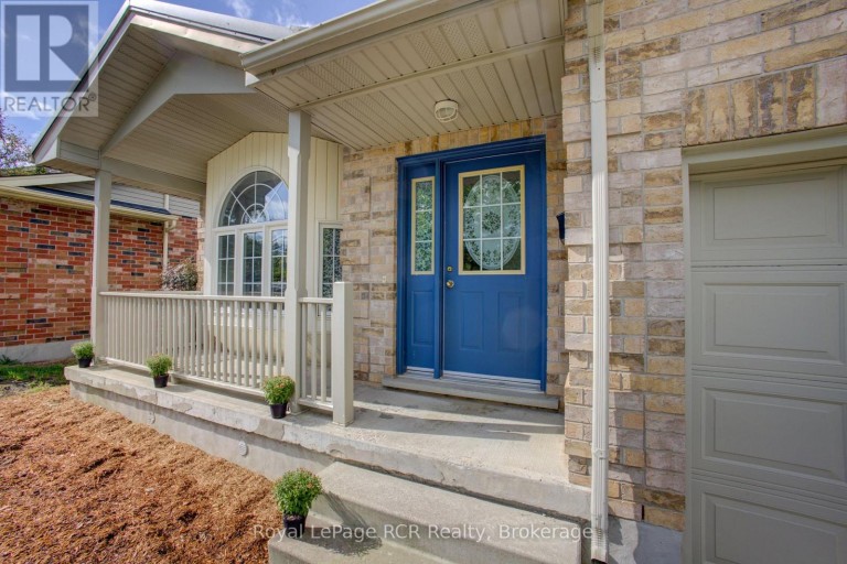952 GZOWSKI STREET, Centre Wellington (Fergus), Ontario, N1M3V9