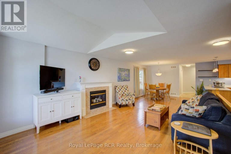 952 GZOWSKI STREET, Centre Wellington (Fergus), Ontario, N1M3V9