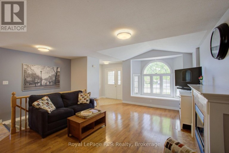 952 GZOWSKI STREET, Centre Wellington (Fergus), Ontario, N1M3V9