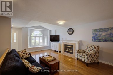 952 GZOWSKI STREET Centre Wellington (Fergus) Ontario photo 7