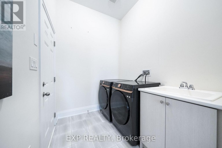 38 BUD LEGGETT CRESCENT, Georgina (Keswick South), Ontario, L4P0T1