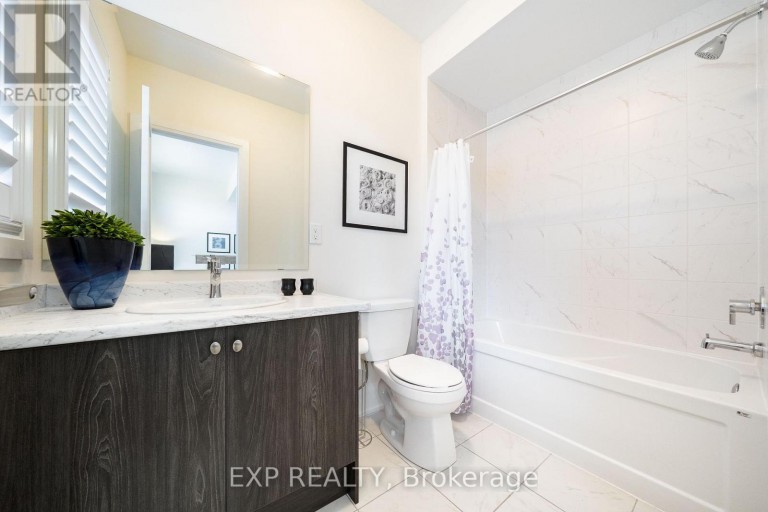 38 BUD LEGGETT CRESCENT, Georgina (Keswick South), Ontario, L4P0T1