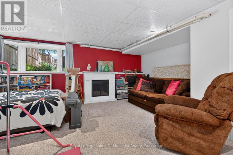 570 JOHN STREET S, Gravenhurst (Muskoka (S)), Ontario, P1P1J9