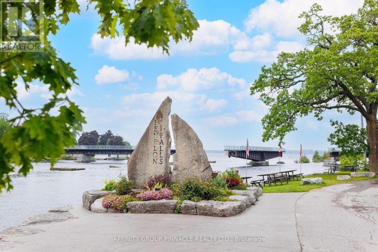 302 - 19 A WEST STREET N, Kawartha Lakes (Fenelon Falls), Ontario, K0M1N0