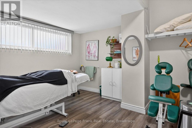 308 CHARLOTTE STREET, Peterborough (Town Ward 3), Ontario, K9J2V7