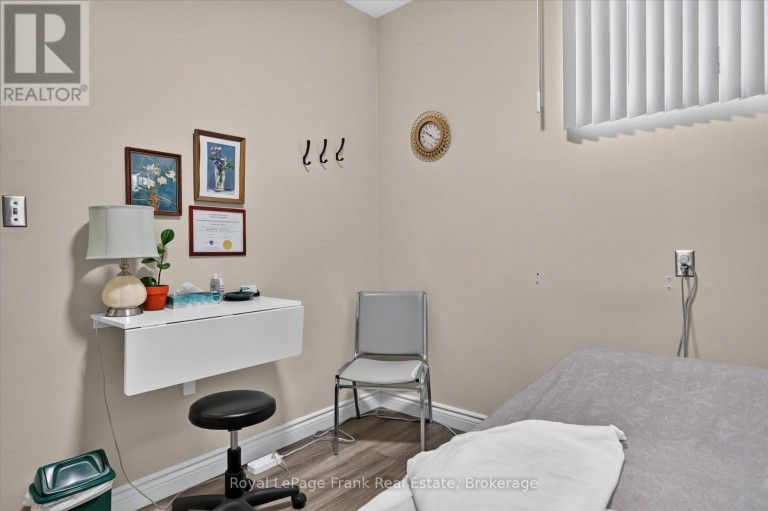 308 CHARLOTTE STREET, Peterborough (Town Ward 3), Ontario, K9J2V7