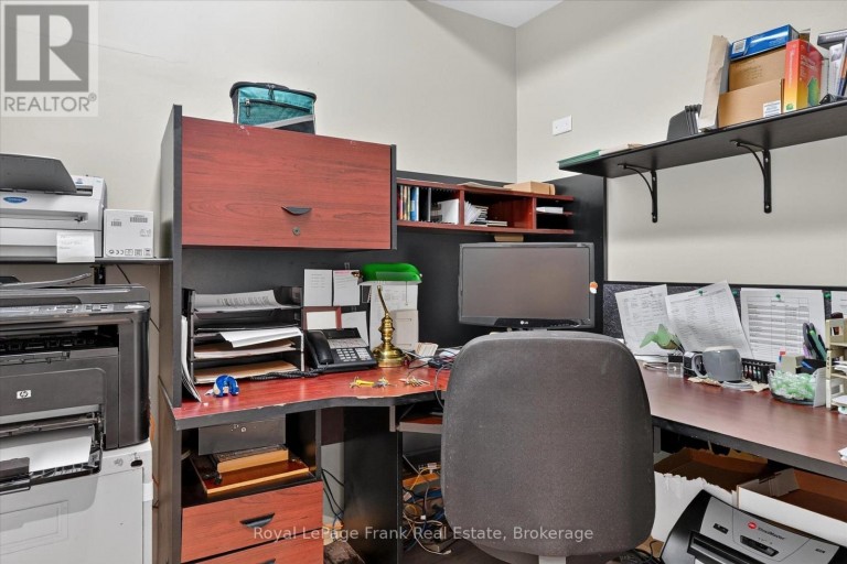 308 CHARLOTTE STREET, Peterborough (Town Ward 3), Ontario, K9J2V7