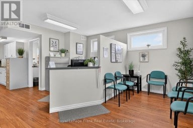 308 CHARLOTTE STREET Peterborough (Town Ward 3) Ontario photo 22