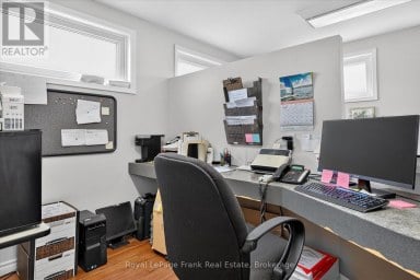 308 CHARLOTTE STREET Peterborough (Town Ward 3) Ontario photo 24
