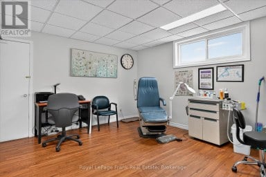 308 CHARLOTTE STREET Peterborough (Town Ward 3) Ontario photo 26
