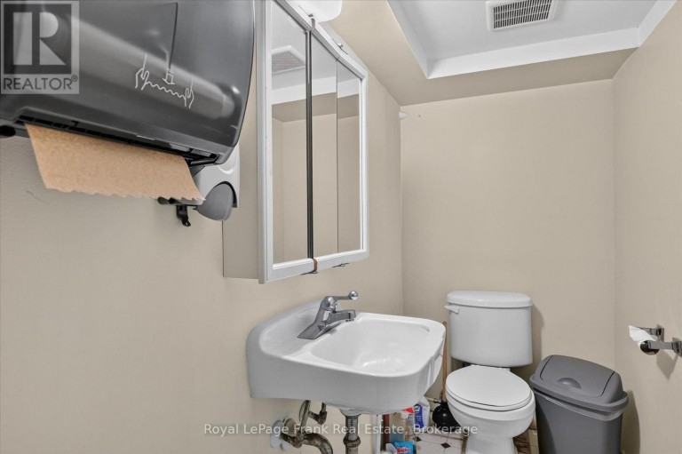 308 CHARLOTTE STREET, Peterborough (Town Ward 3), Ontario, K9J2V7