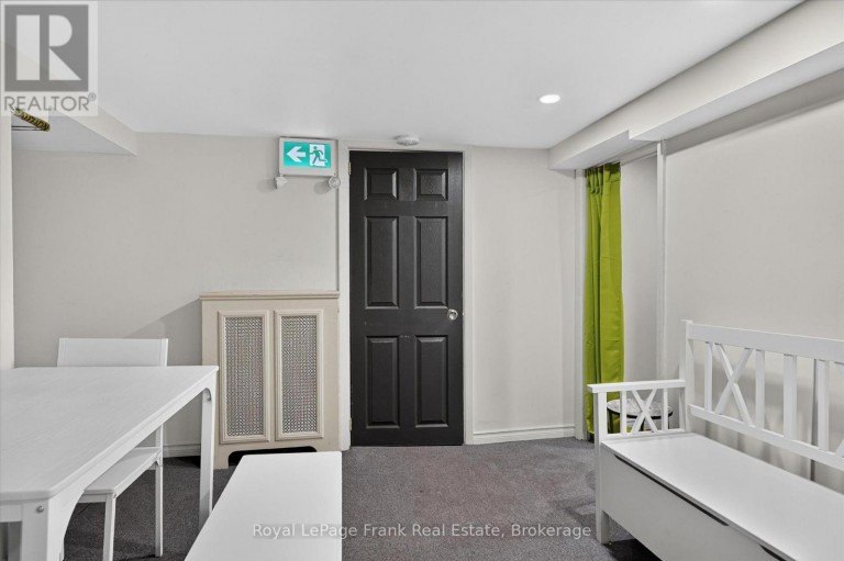 308 CHARLOTTE STREET, Peterborough (Town Ward 3), Ontario, K9J2V7