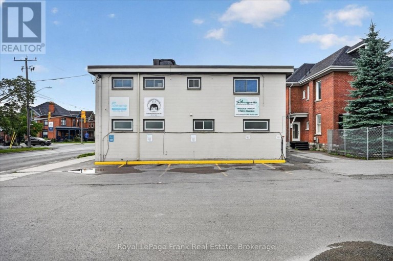 308 CHARLOTTE STREET, Peterborough (Town Ward 3), Ontario, K9J2V7