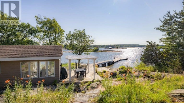 4476 Island 1040/little Beausoleil Island, Georgian Bay (baxter), Ontario (id X13723682)