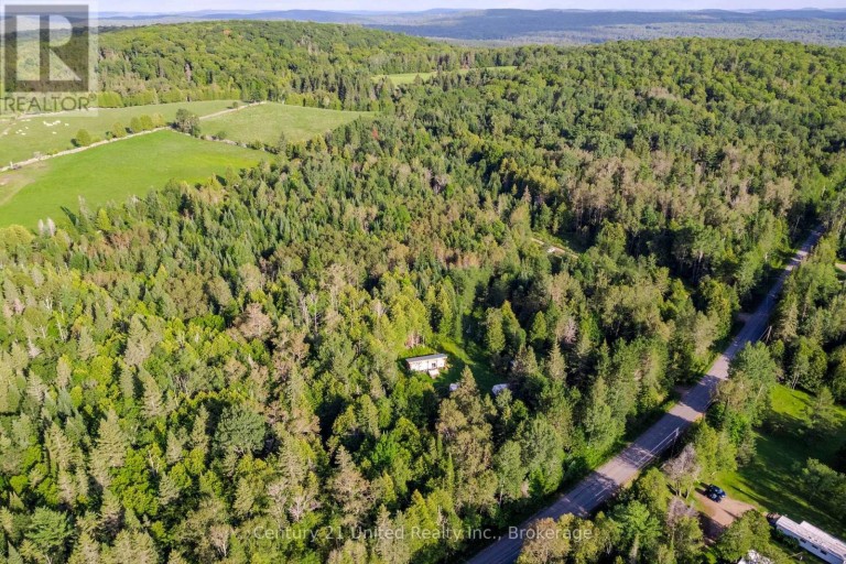 702 LETTERKENNY ROAD, Brudenell, Lyndoch and Raglan, Ontario, K0J2E0