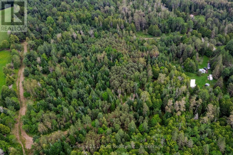 702 LETTERKENNY ROAD, Brudenell, Lyndoch and Raglan, Ontario, K0J2E0