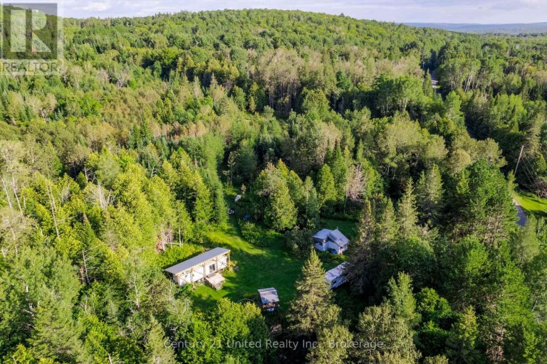 702 LETTERKENNY ROAD, Brudenell, Lyndoch and Raglan, Ontario, K0J2E0
