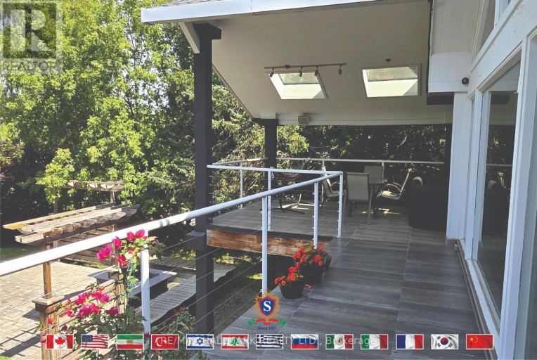 318 CENTRE STREET, Vaughan (Uplands), Ontario, L4E3L6