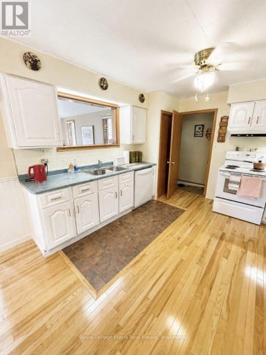 127 BRIDGE STREET W, Bancroft (Bancroft Ward), Ontario, K0L1C0