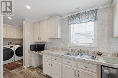 10 MARSH COVE Haldimand (Nanticoke) Ontario photo 13
